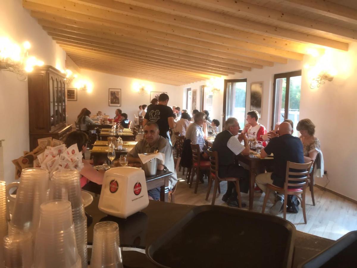 Agriturismo La Fornace Centro Ippico Como Kültér fotó